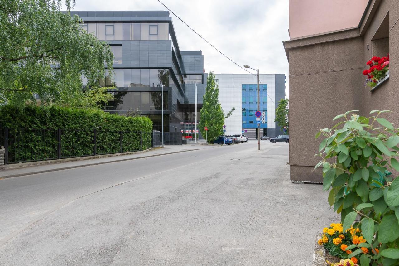 Cozy Stylish Studio Apartment With Free Parking By Centralapartments Tallinn Dış mekan fotoğraf